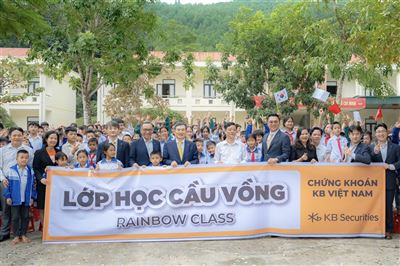 Chứng khoán KB hỗ trợ mạnh mẽ cho môi trường học tập của trẻ em vùng núi