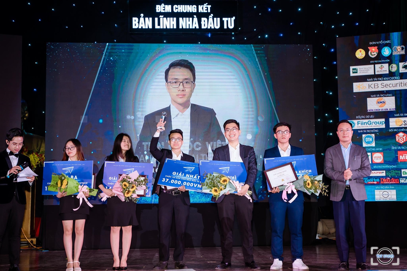 Quán quân Bản lĩnh Nhà đầu tư 2019 - Tiền Quốc Việt đến từ Đại học Ngoại thương (FTU)