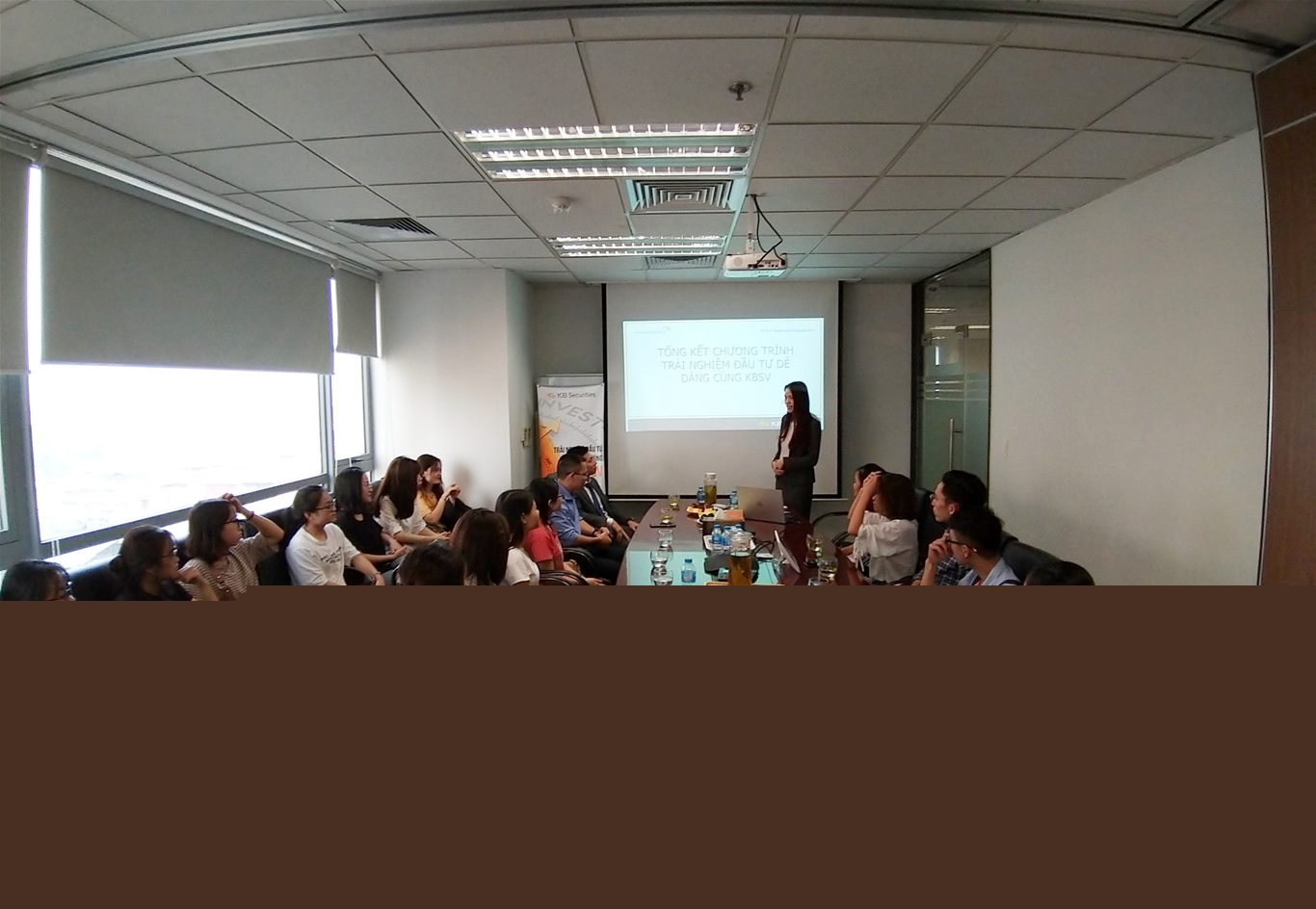 KBSV award outstanding students of Easy investment experience with KBSV